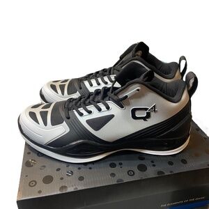 Q4 Sports Basketball Shoes Bright White Size 10.5 Mens Sneakers Q4MB-006 NEW